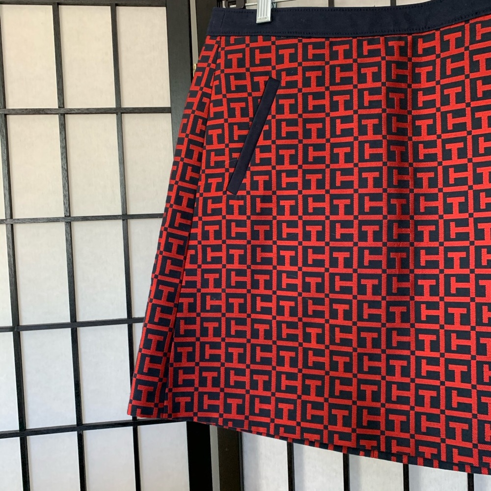 Tommy Hilfiger Mini Skirt Navy Red Pattern Size 8